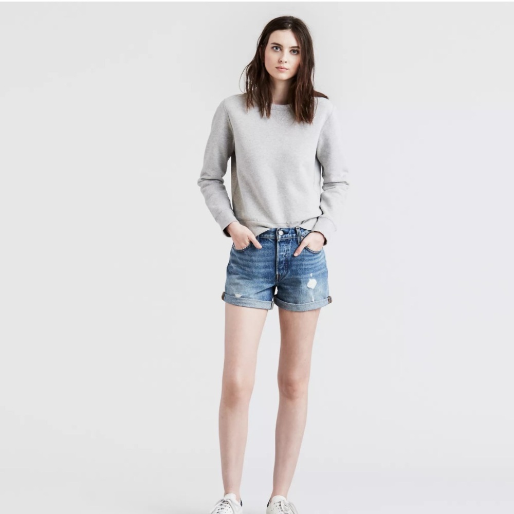 Levi’s 501 Long Shorts size 26 medium wash